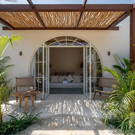 Mayiki Boutique Hotel