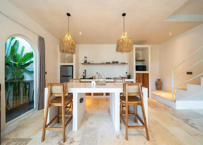 Mayiki Boutique 4*